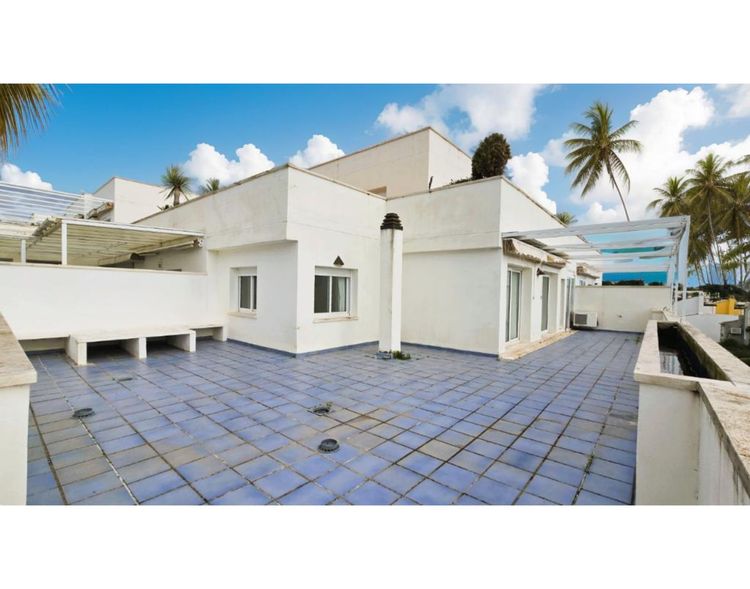 Apartment | Resale in Nueva Andalucía Others in Nueva Andalucía Others, Costa del Sol - Photo 3