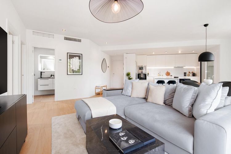 Apartment | Resale in La Campana in La Campana, Costa del Sol - Photo 4