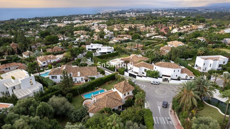 House | Resale in The Golden Mile in The Golden Mile, Costa del Sol - Photo 4