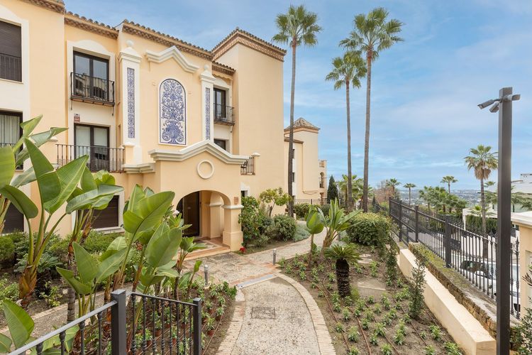 Apartment | Resale in Benahavís - Development photo 1