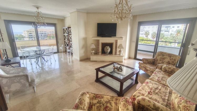 Apartment | Resale in San Pedro de Alcántara in San Pedro de Alcántara Others, Costa del Sol - Photo 5