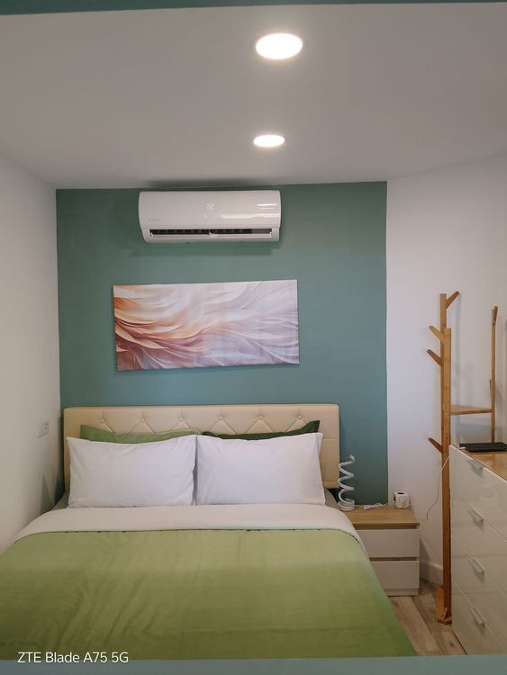 Apartment | Resale in Calahonda in Calahonda, Costa del Sol - Photo 2