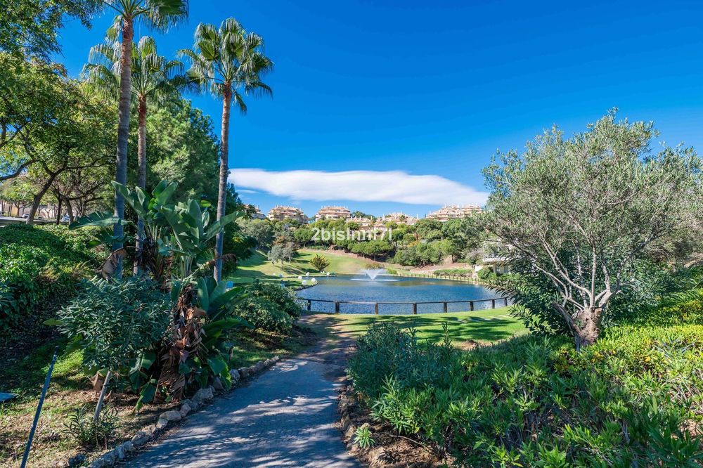 Apartment | Resale in Elviria in Elviria, Costa del Sol - Main property photo