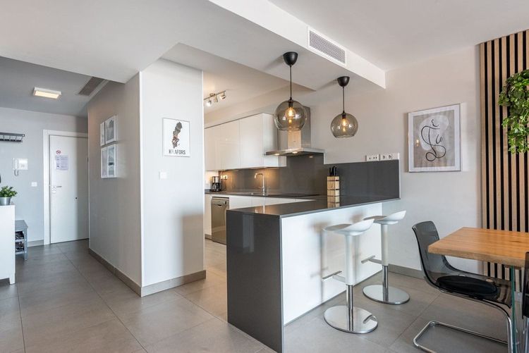 Apartment | Resale in Fuengirola in Fuengirola Others, Costa del Sol - Photo 3