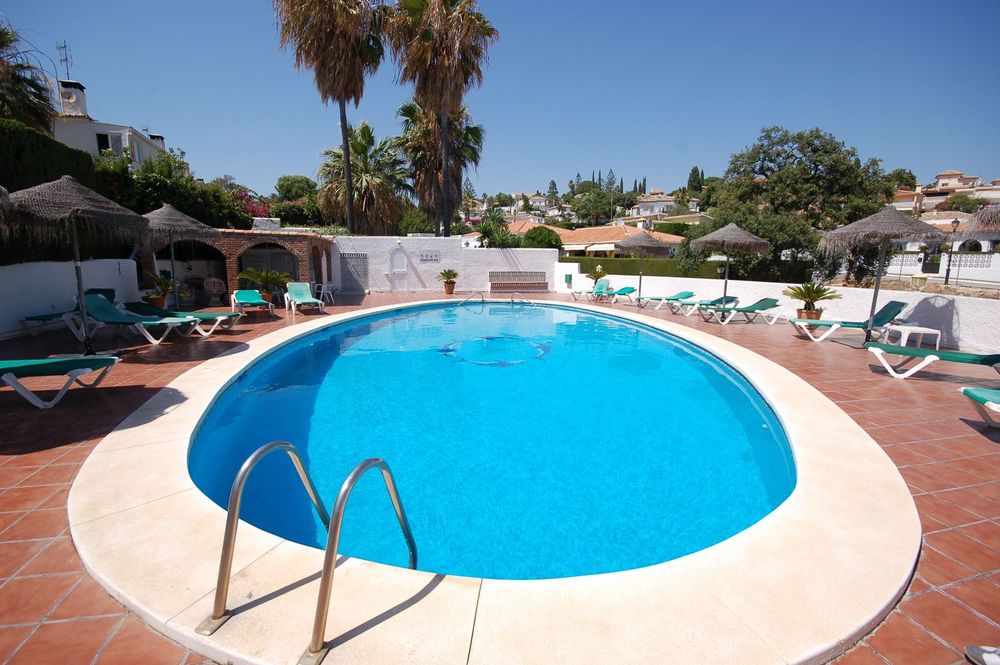 House | Resale in Elviria in Elviria, Costa del Sol - Main property photo