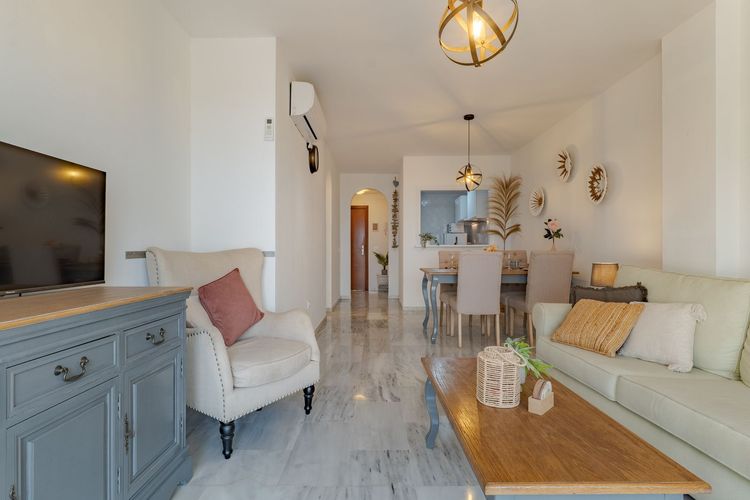 Apartment | Resale in Calahonda in Calahonda, Costa del Sol - Photo 3