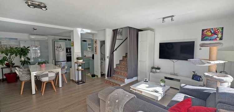 House | Resale in Villamartin in Villamartin, Costa Blanca - Photo 3