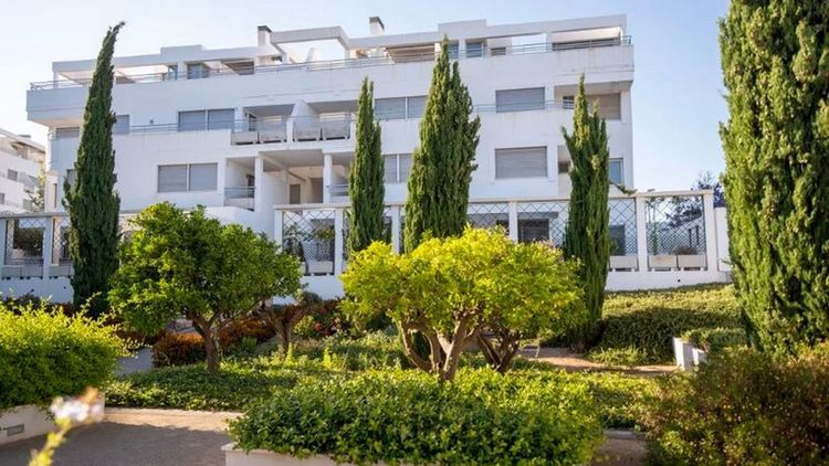 Apartment | Resale in Mijas Costa in Mijas Costa, Costa del Sol - Photo 3