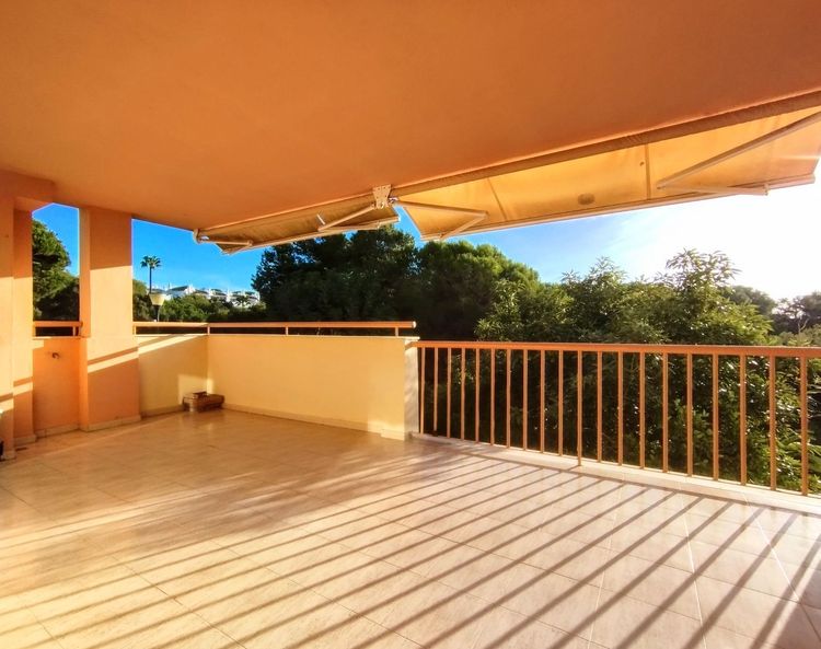 Apartment | Resale in Calahonda in Calahonda, Costa del Sol - Photo 4