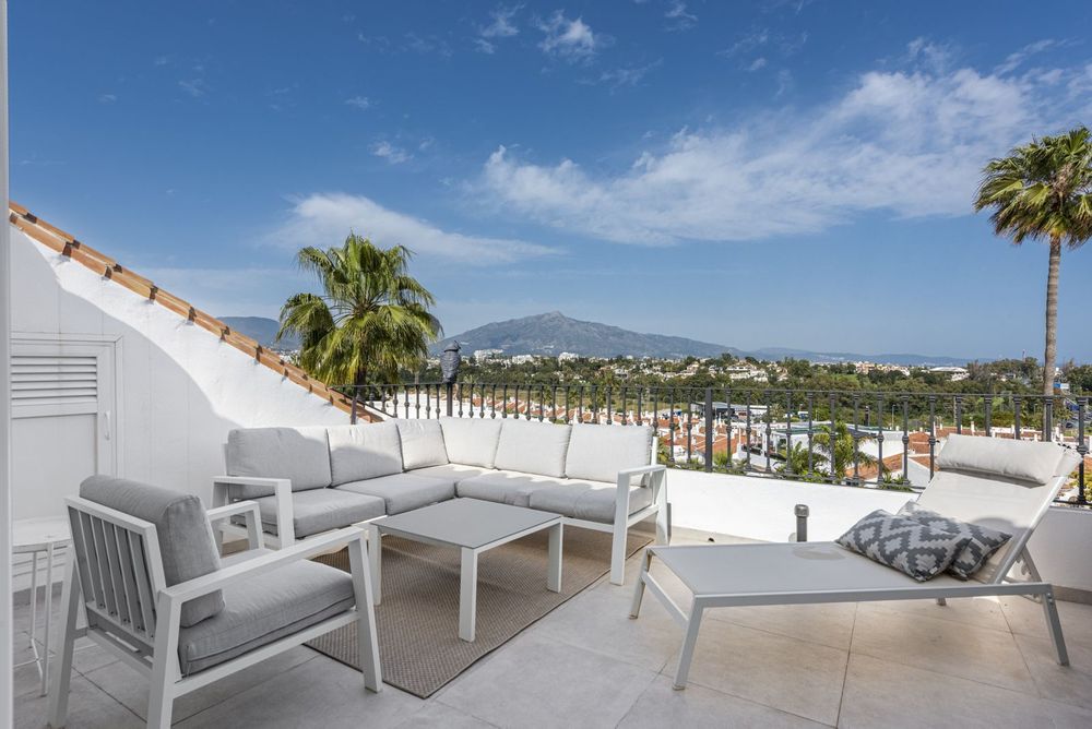 House | Resale in Estepona in Estepona, Costa del Sol - Main property photo