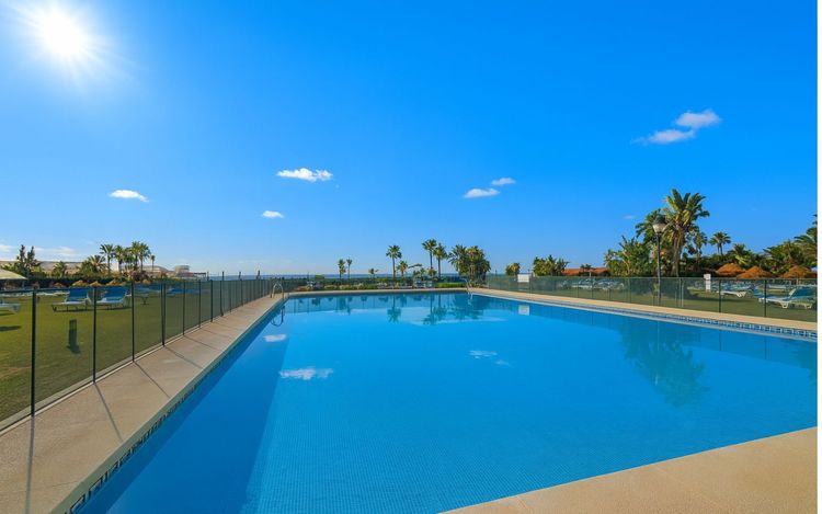 Apartment | Resale in Puerto de Cabopino in Puerto de Cabopino, Costa del Sol - Photo 4