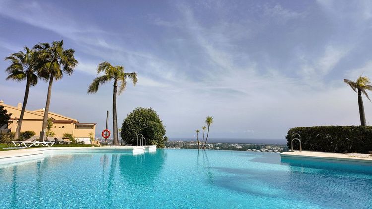 Apartment | Resale in El Paraiso in El Paraiso, Costa del Sol - Photo 5