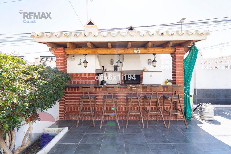 House | Resale in Rincón de la Victoria in Rincón de la Victoria, Costa del Sol - Photo 2