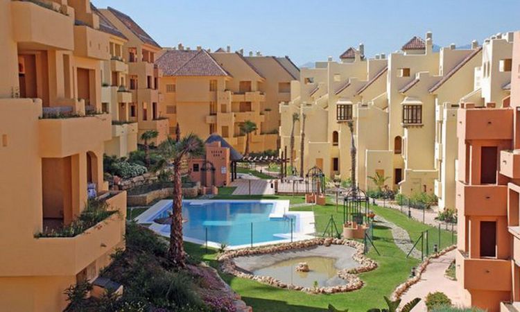 Apartment | Resale in La Duquesa - Development photo 1