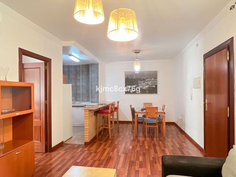 Apartment | Resale in Málaga in Málaga, Costa del Sol - Photo 2