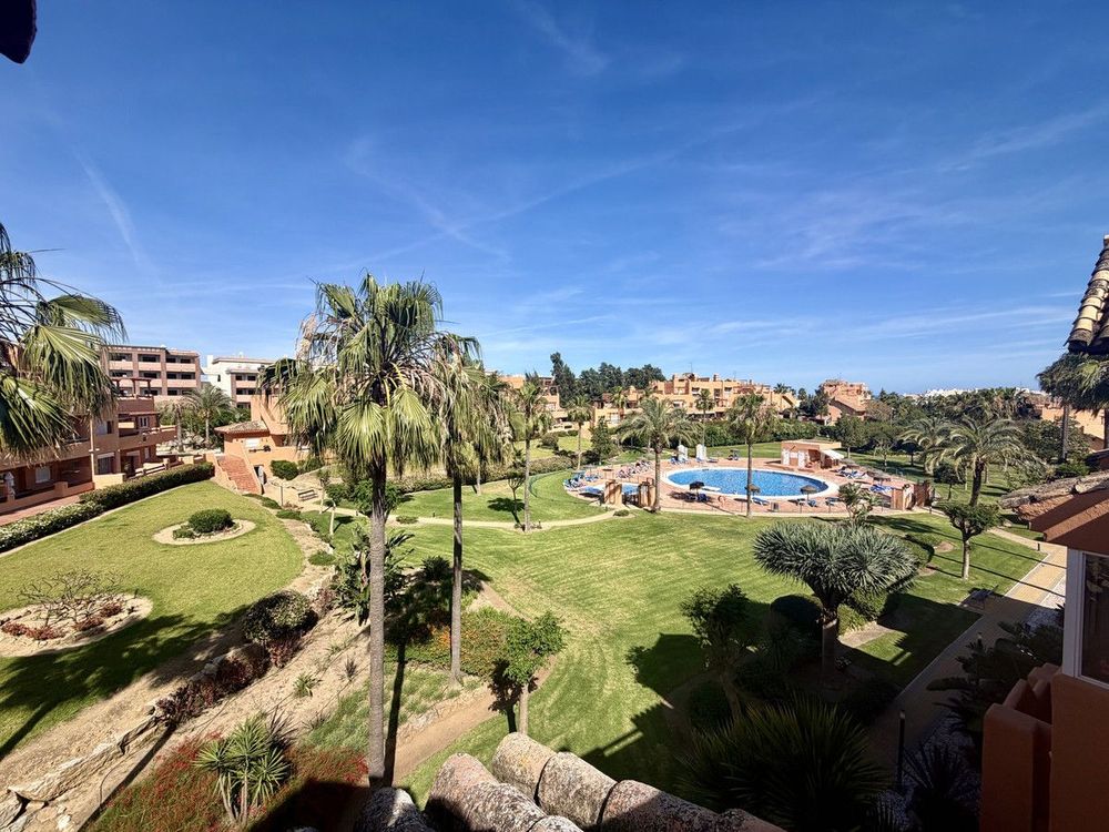 Penthouse | Resale in Casares in Casares Others, Costa del Sol - Main property photo