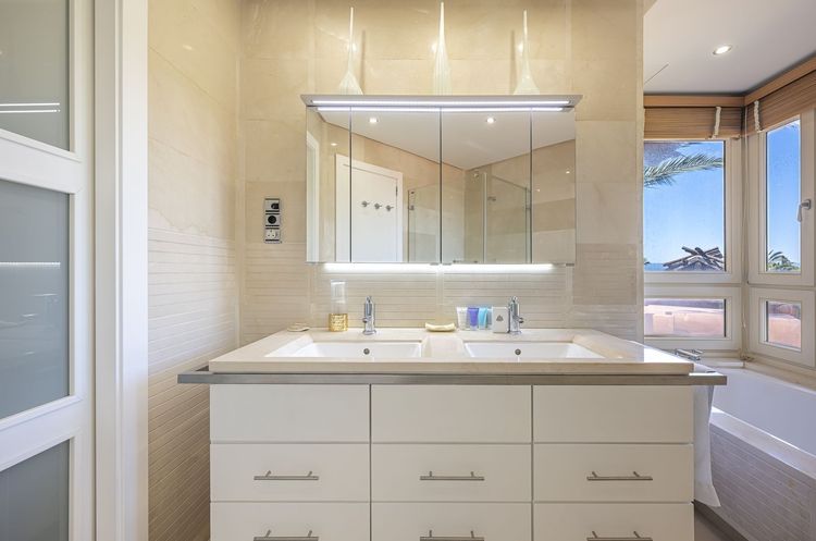 Penthouse | Resale in The Golden Mile in The Golden Mile, Costa del Sol - Photo 2