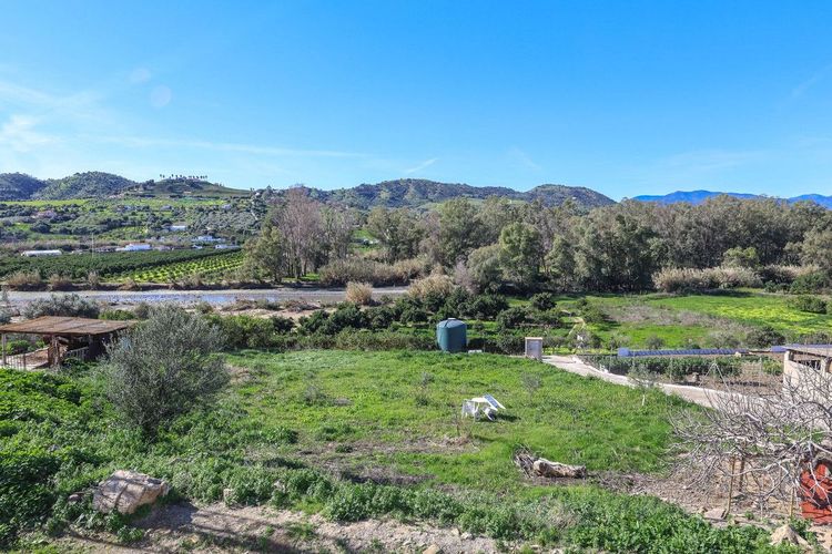 House | Resale in Coín in Coín, Costa del Sol - Photo 2