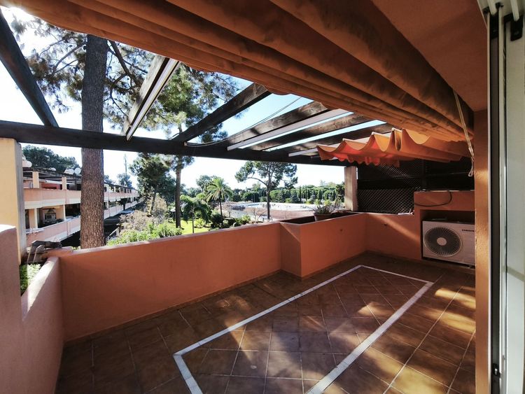 Apartment | Resale in Elviria in Elviria, Costa del Sol - Photo 2