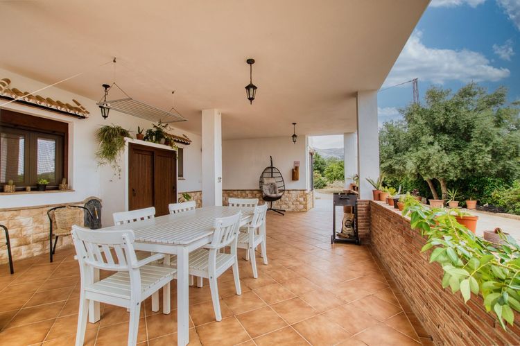 House | Resale in Periana in Periana, Costa del Sol - Photo 5