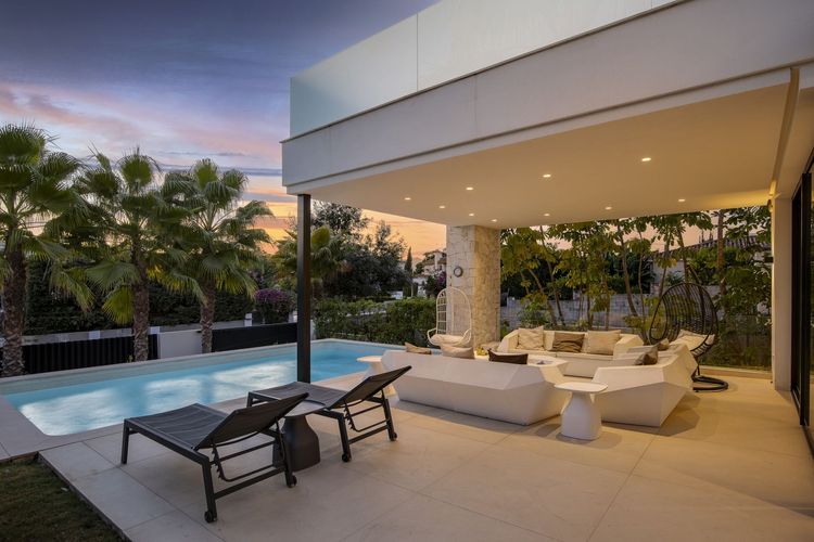 House | Resale in San Pedro de Alcántara - Development photo 1