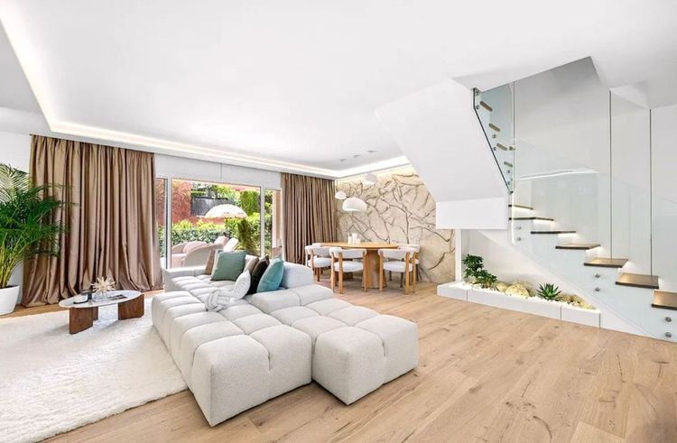 House | Resale in The Golden Mile in The Golden Mile, Costa del Sol - Photo 4