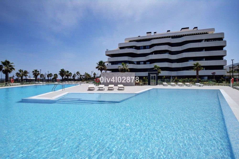 Apartment | Resale in Los Alamos in Los Alamos, Playamar, Costa del Sol - Main property photo