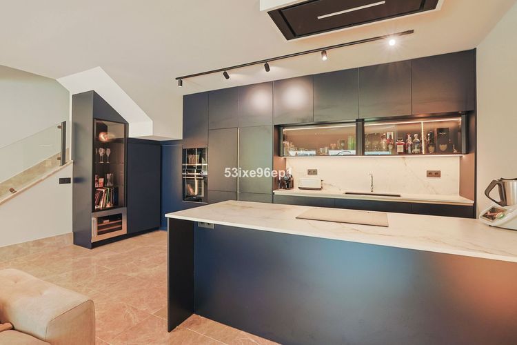House | Resale in Santa Clara in Santa Clara, Costa del Sol - Photo 3