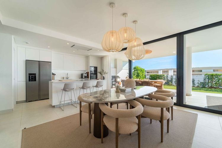 Apartment | Resale in Fuengirola in Fuengirola Others, Costa del Sol - Photo 3