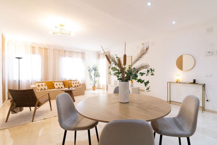 Apartment | Resale in Puerto Banús in Puerto Banús, Costa del Sol - Photo 3