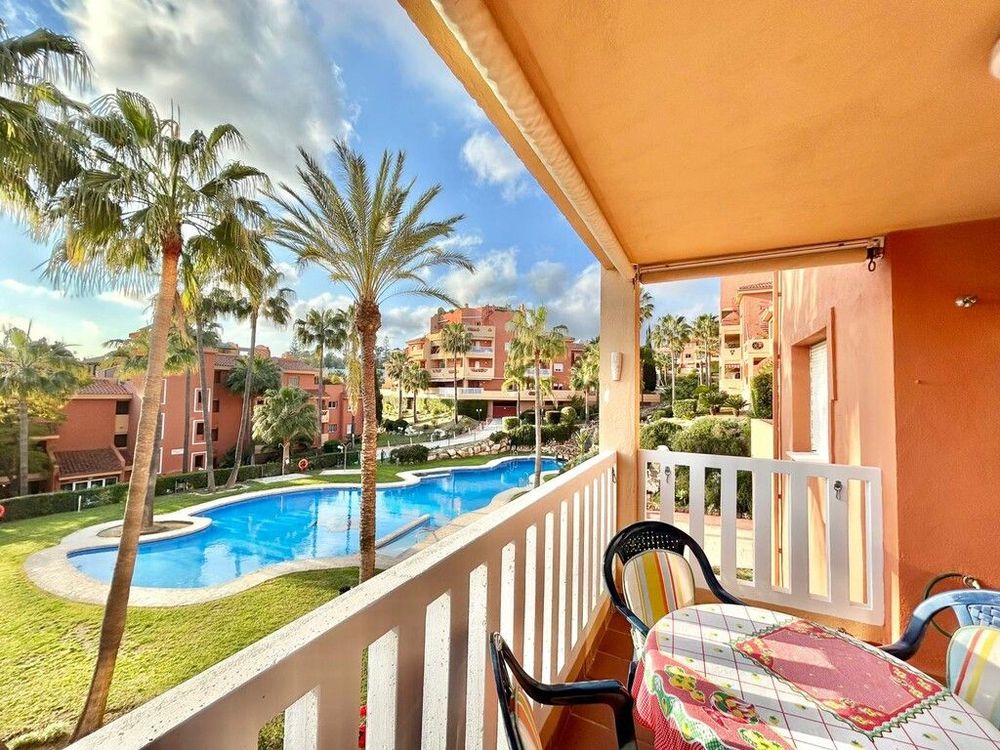 Apartment | Resale in Reserva de Marbella in Reserva de Marbella, Costa del Sol - Main property photo