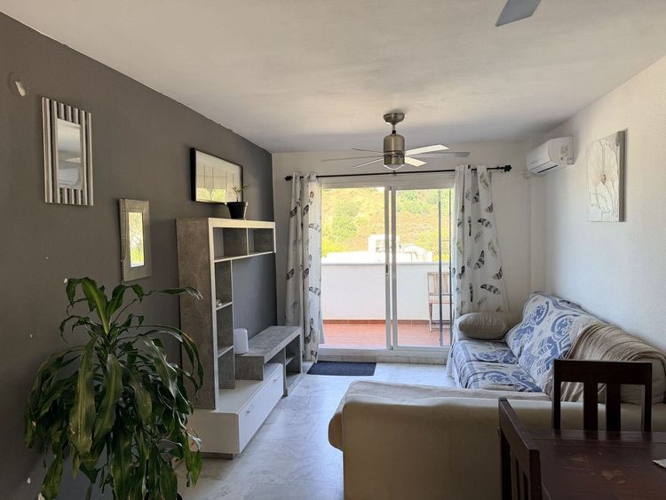 Apartment | Resale in Benalmadena in Benalmadena Others, Costa del Sol - Photo 4