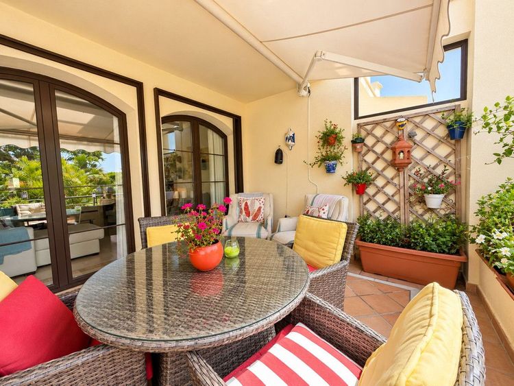 Apartment | Resale in Los Arqueros in Los Arqueros, Costa del Sol - Photo 4