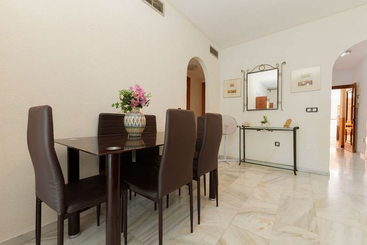 Apartment | Resale in Fuengirola in Fuengirola Others, Costa del Sol - Photo 4
