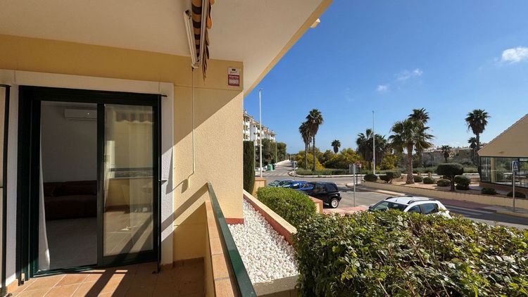 Apartment | Resale in Villamartin in Villamartin, Costa Blanca - Photo 2