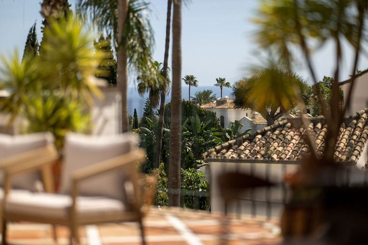 House | Resale in Marbella in Marbella Others, Costa del Sol - Photo 2