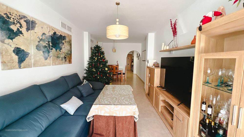 Apartment | Resale in Las Lagunas in Las Lagunas, Costa del Sol - Main property photo