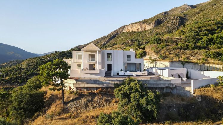 House | Resale in Istán - Development photo 1