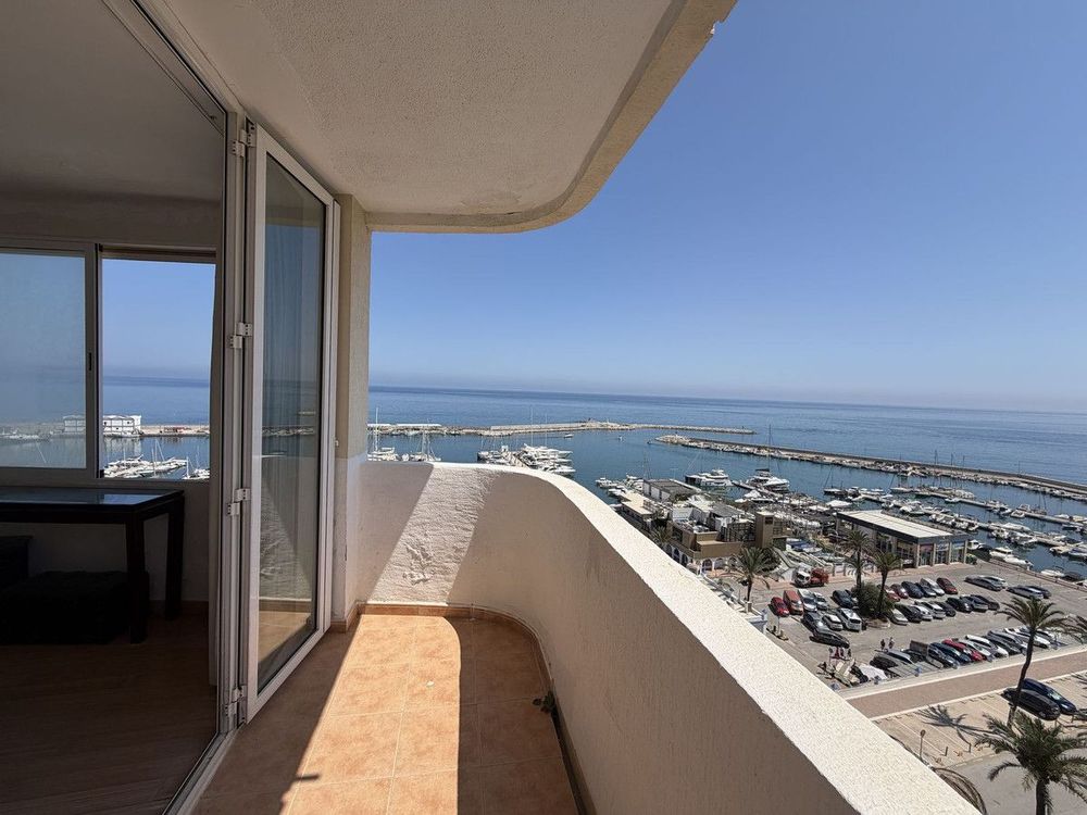 Apartment | Resale in Estepona in Estepona, Costa del Sol - Main property photo