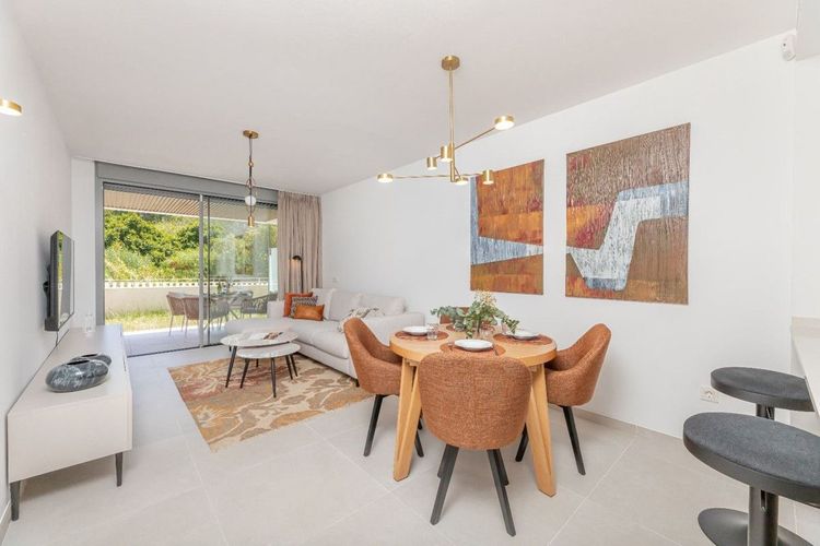 Apartment | Resale in Elviria - Development photo 1