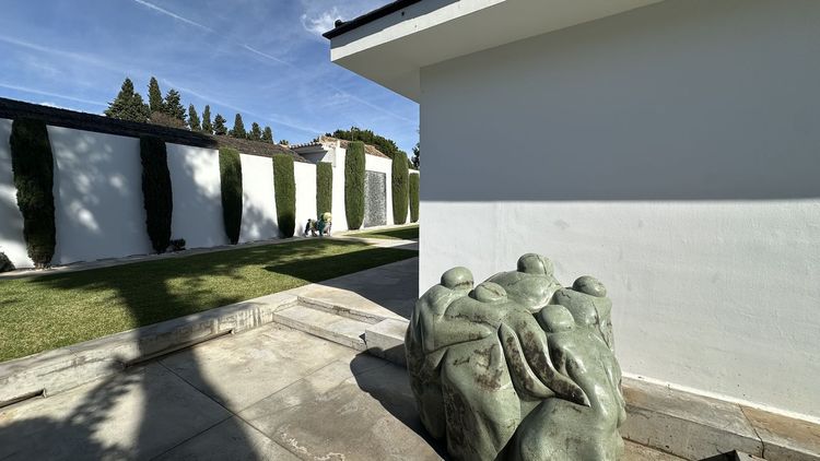 House | Resale in Guadalmina Baja in Guadalmina Baja, Costa del Sol - Photo 5