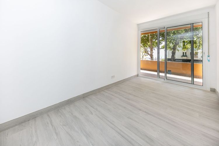 Apartment | Resale in Marbella in Marbella Others, Costa del Sol - Photo 4