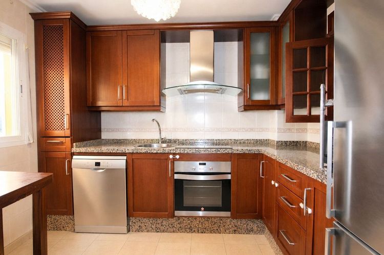 House | Resale in Marbella in Marbella Others, Costa del Sol - Photo 3