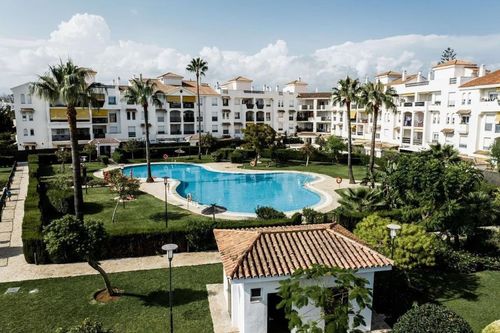 Apartment | Resale in San Pedro de Alcántara — San Pedro de Alcántara Others, Costa del Sol