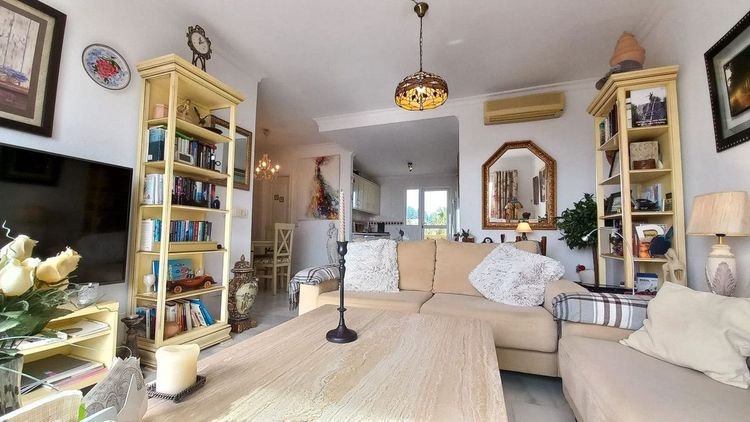 Penthouse | Resale in El Chaparral in El Chaparral, Costa del Sol - Photo 4