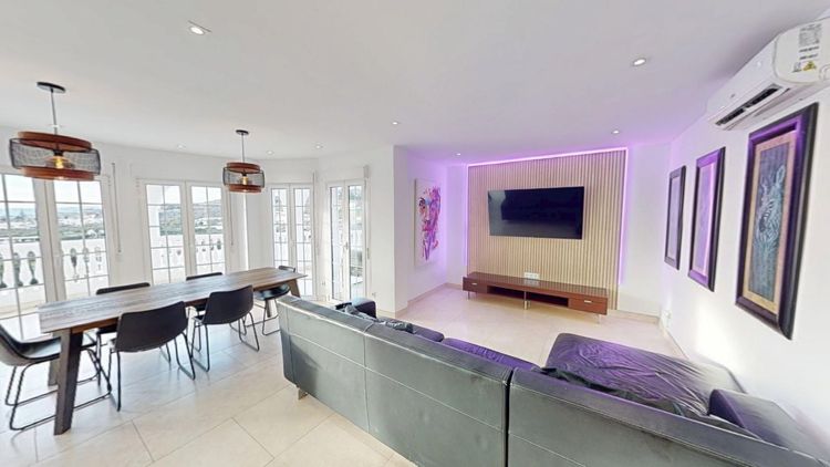 House | Resale in Torrox in Torrox, Costa del Sol - Photo 4