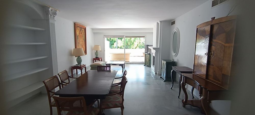 Penthouse | Resale in Atalaya in Atalaya, Costa del Sol - Main property photo