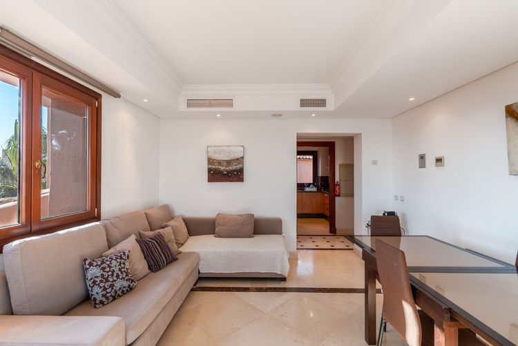 Penthouse | Resale in Estepona in Estepona, Costa del Sol - Photo 5