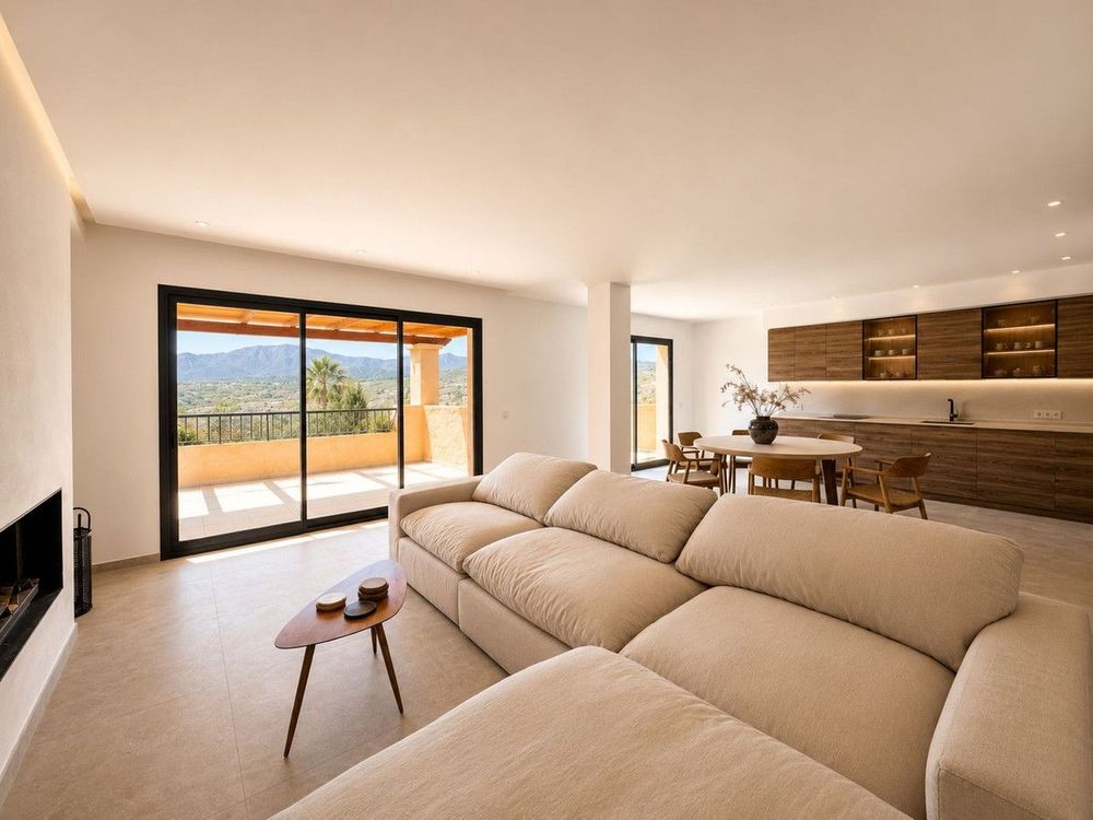 Penthouse | Resale in Los Flamingos in Los Flamingos, Costa del Sol - Main property photo