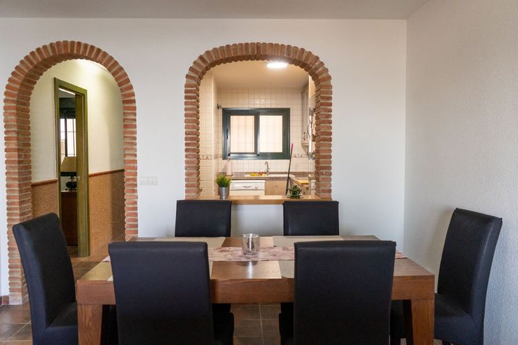 Apartment | Resale in Torrox in Torrox, Costa del Sol - Photo 2